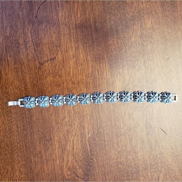 BRIGHTON vintage silver, linked flower, bracelet - Picture 1 of 7